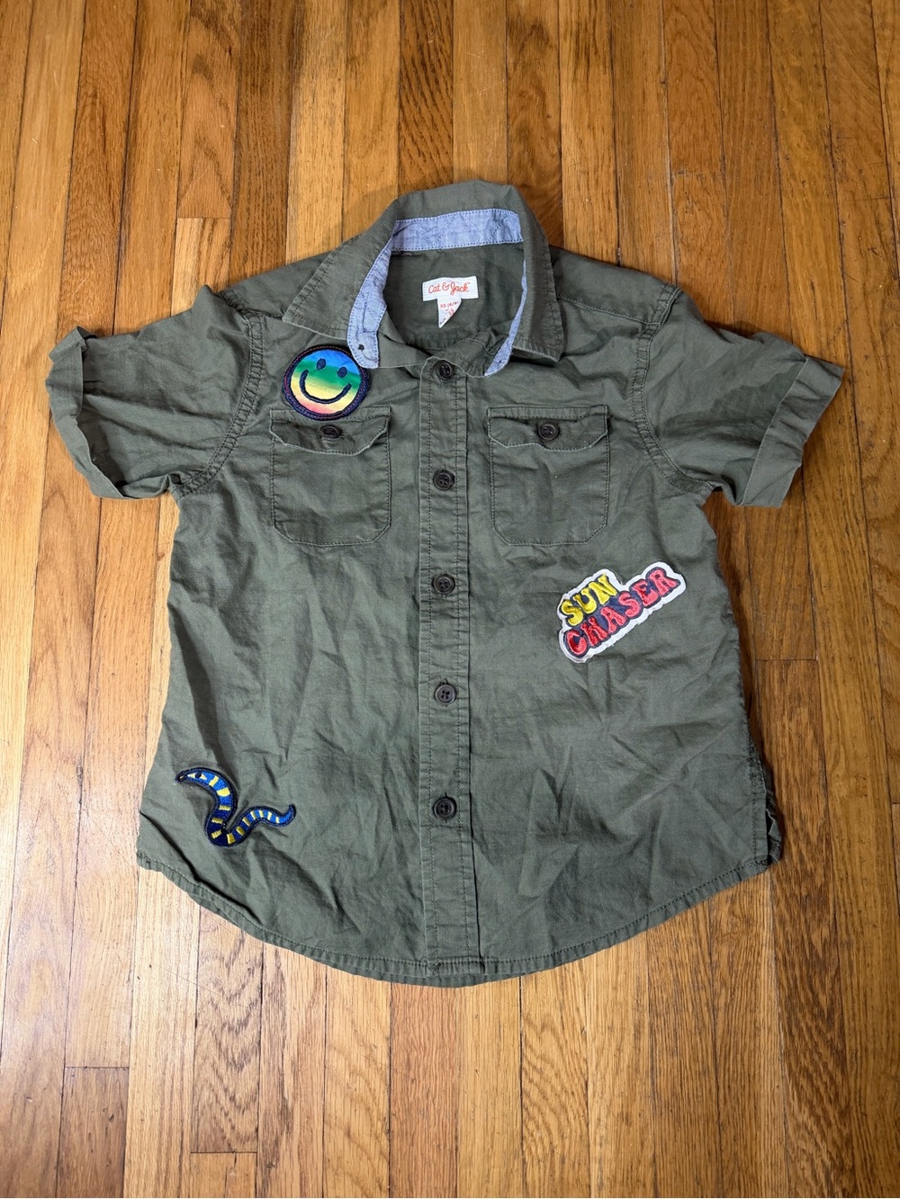 Cat & Jack XS (4/5) Patch Khaki Button Down